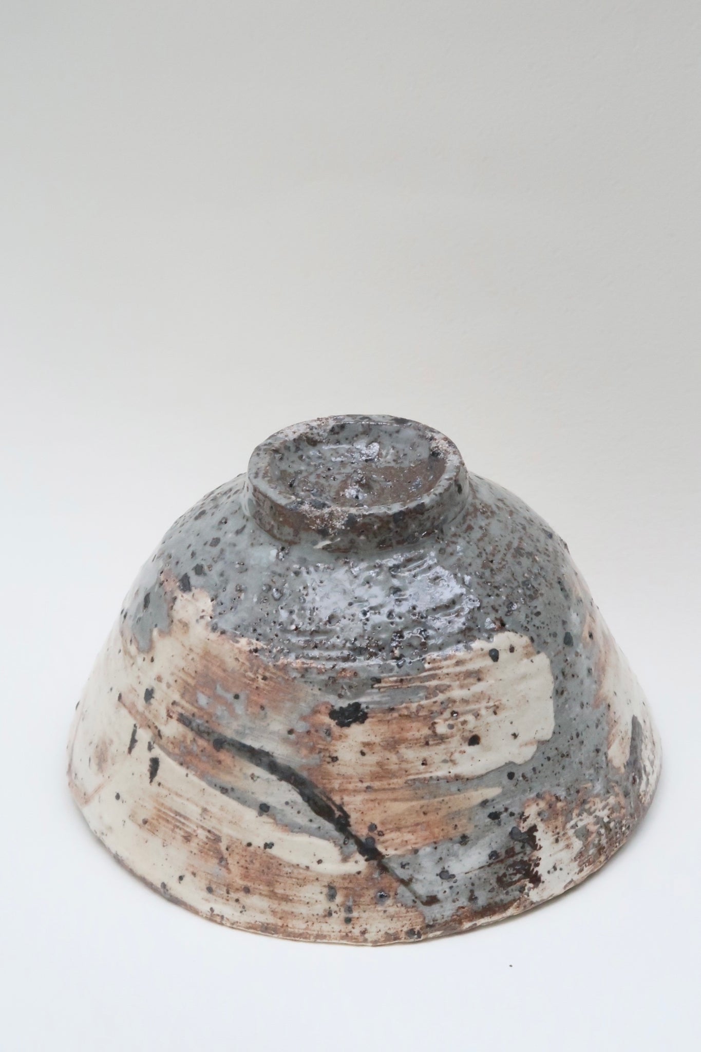 Buncheong Tea Bowl with Brushed White-slip